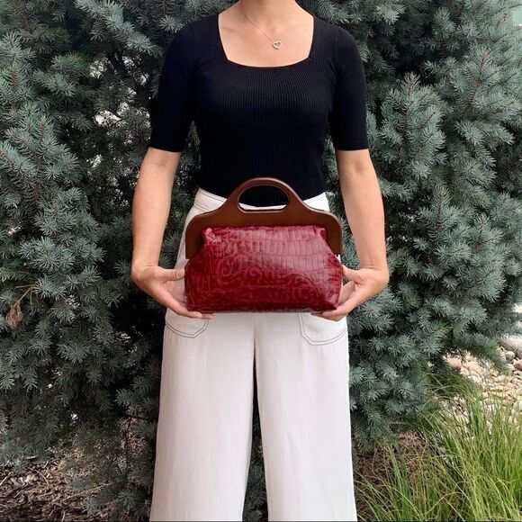 Burgundy Floral Embossed Cowhide Handmade Wooden Frame Top Handle Bag/Crossbody - Picture 3 of 16